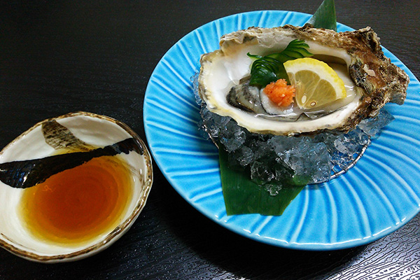 秋田県産　殻牡蠣