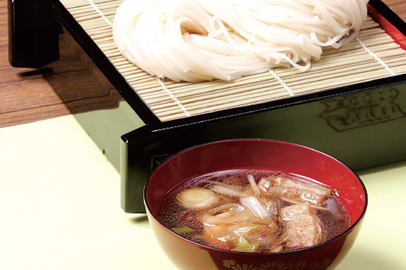 自宅で 比内地鶏のあったかつけ麺 を作ろう 稲庭うどん 佐藤養助商店